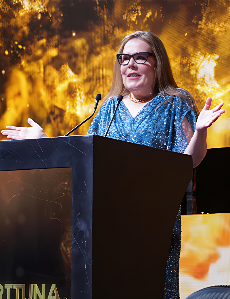 Katy (Mackinnon) Hansell